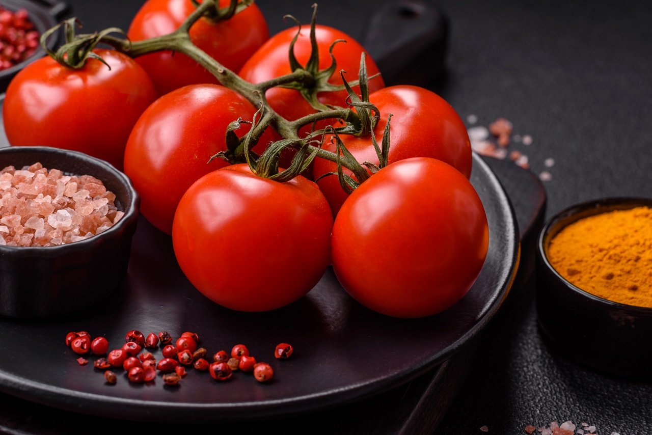 juicy ripe red cherry tomatoes on a branch 2024 08 14 21 25 11 utc